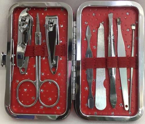 MANICURE SET