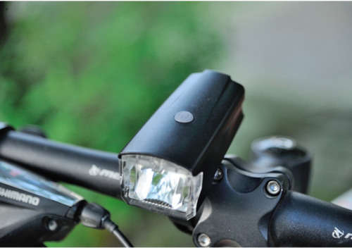 BICYCLE SAFETY FLASHING LIGHT