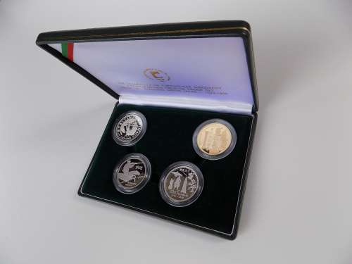 Portugeuse Voyages of Discovery proof coin set: Gold, Silver, Palladium, Platinum