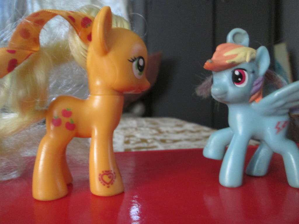MY LITTLE PONY- two minatures