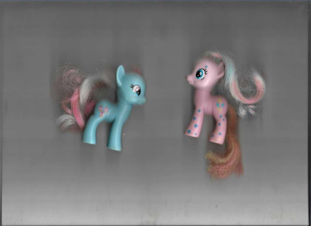 MY LITTLE PONY TWO MINATURES