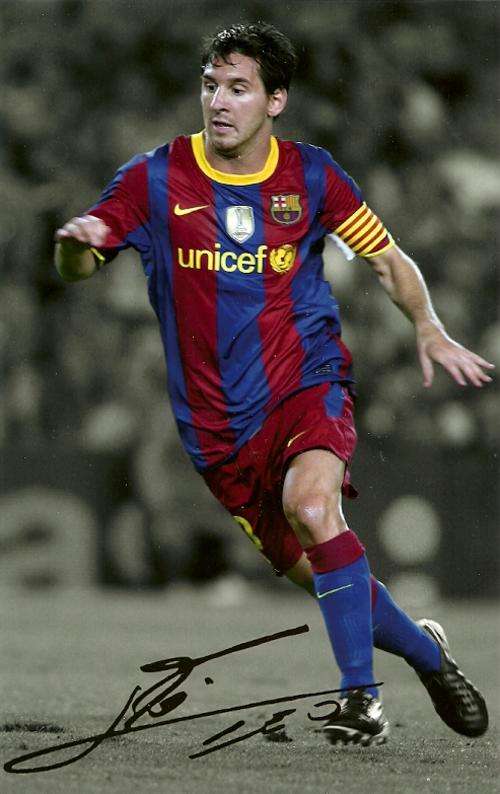 LIONEL MESSI BARCELONA AUTOGRAPH PRE SIGNED PHOTO PRINT ( A4 Size )