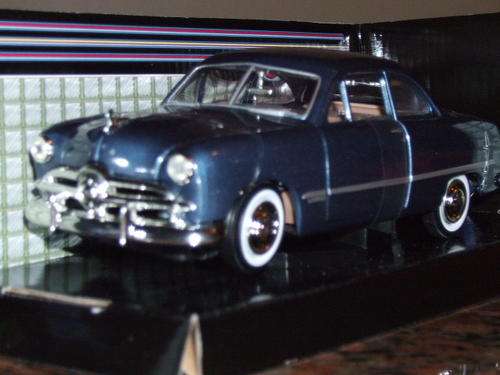 1949 Ford Coupe 1/24 Scale - American Classics Series by Motor Max