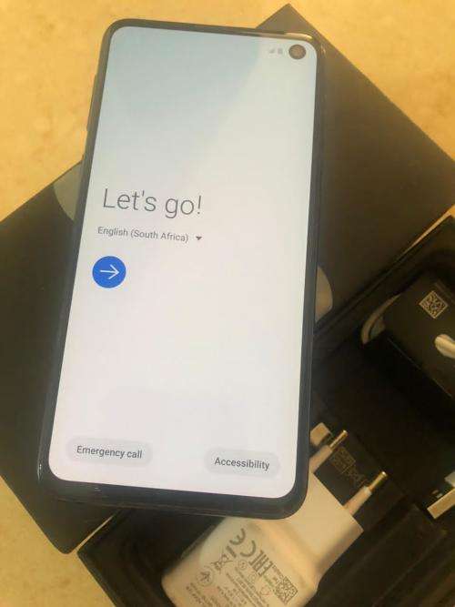Samsung Galaxy S10e 128 GB Prism Black (Excellent condition)