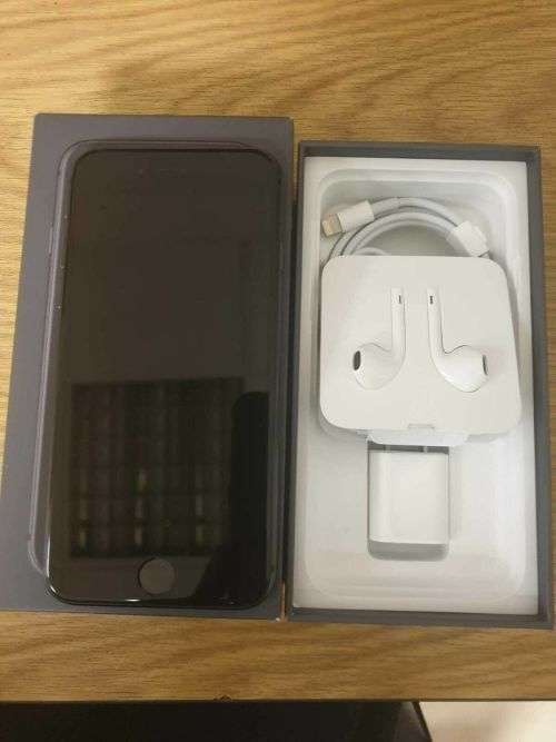 Apple iPhone 8 64 GB Space Grey / Black with Box, Charger Earpods (Excellent Condition 87% Battery)