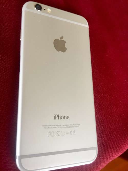Apple iPhone 6 16gb silver (Good condition with charger)