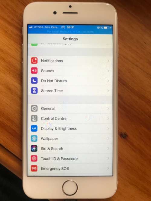 Apple iPhone 6 16 GB Silver (Good condition incl. charging cable, cover and new screen protector)