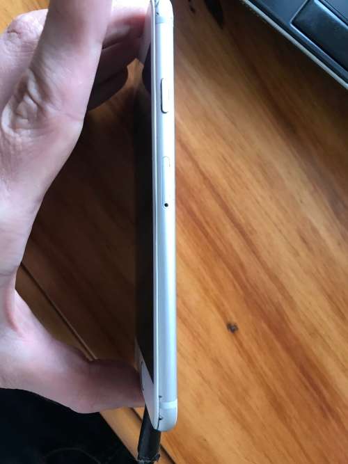Apple iPhone 6 16 GB Silver (Good condition incl. charging cable, cover and new screen protector)