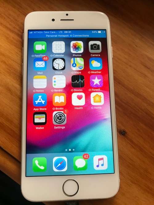 Apple iPhone 6 16 GB Silver (Good condition incl. charging cable, cover and new screen protector)