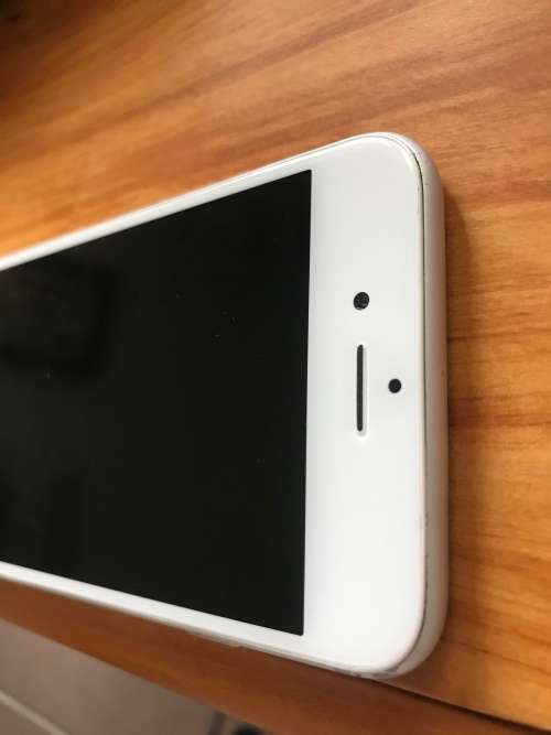 Apple iPhone 6 16 GB Silver (Good condition incl. charging cable, cover and new screen protector)