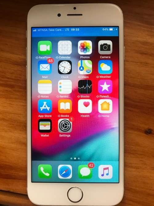 Apple iPhone 6 16 GB Silver (Good condition incl. charging cable, cover and new screen protector)
