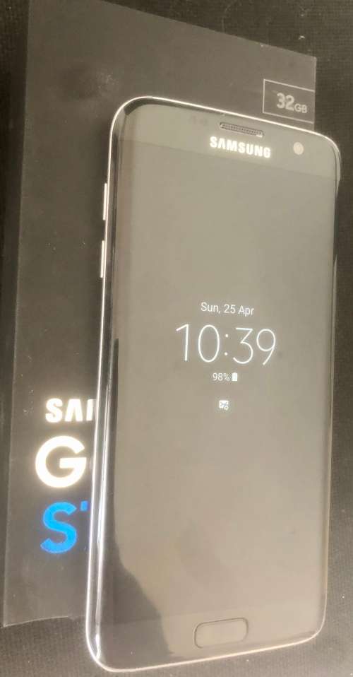 Samsung Galaxy S7 Edge 32 GB LTE Black Onyx (LIKE NEW with box and all accessories)