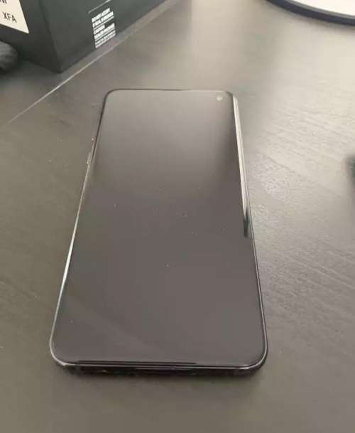 Samsung Galaxy S10e 128gb black (excellent condition - single sim) with guarantee