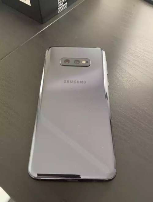 Samsung Galaxy S10e 128gb black (excellent condition - single sim) with guarantee
