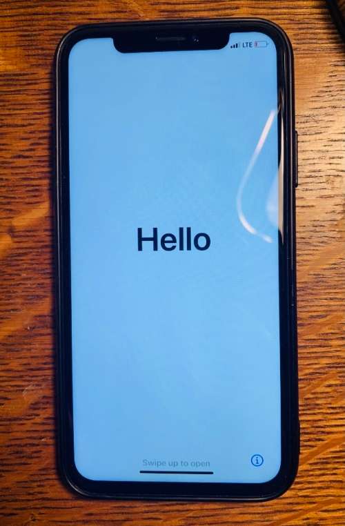 Apple iPhone X 64gb silver (Excellent condition with box and charger - no Face ID)