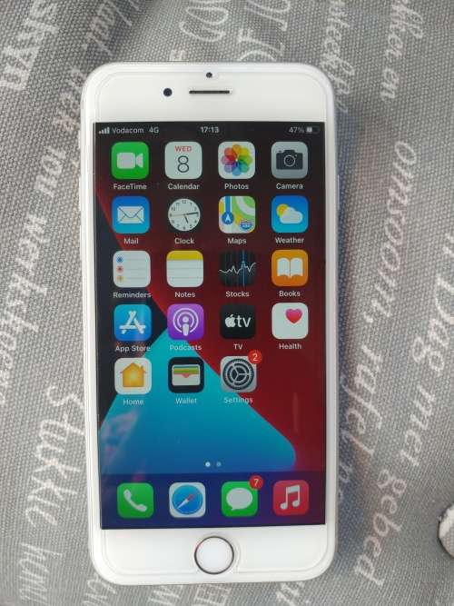 Apple iPhone 6S 64GB Silver (Like new / mint condition 96% battery with lightning cable)