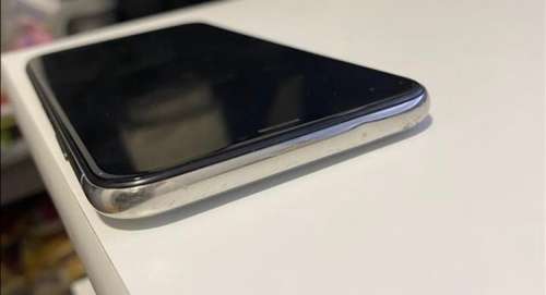 Apple iPhone X 64gb Silver (Very good condition with charger)