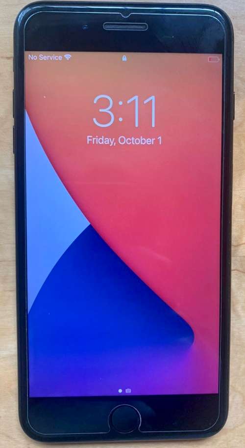 Apple iPhone 7 Plus 32GB Matte Black (Excellent condition with charging cable and box)