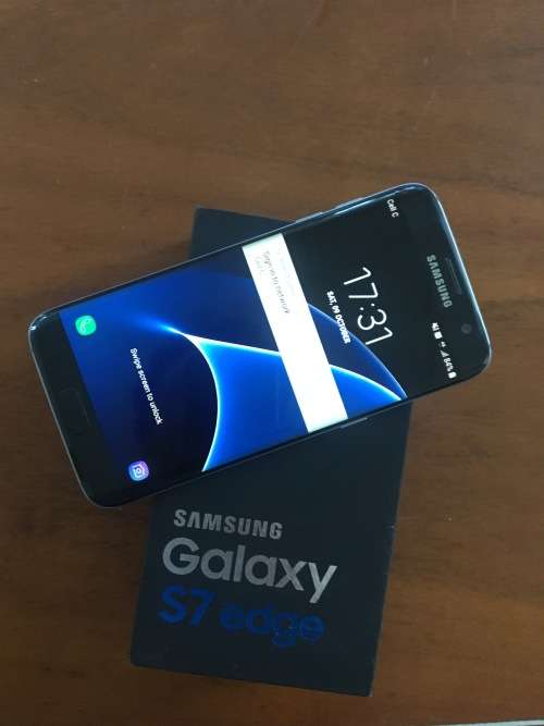 Samsung Galaxy S7 Edge 32GB Black Onyx (Full set - excellent condition)