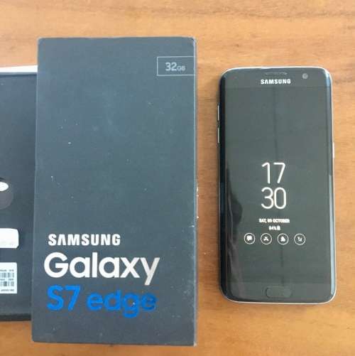 Samsung Galaxy S7 Edge 32GB Black Onyx (Full set - excellent condition)