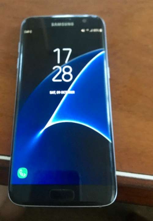Samsung Galaxy S7 Edge 32GB Black Onyx (Full set - excellent condition)