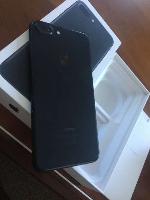 Apple iPhone 7 Plus 32GB Matte Black (Excellent condition with charging cable and box)