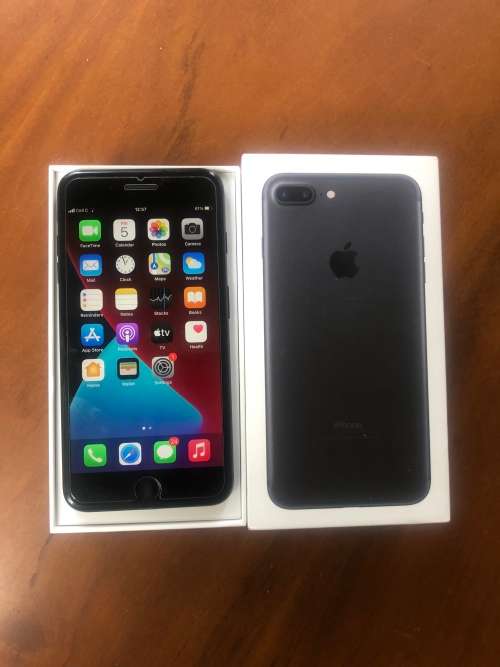 Apple iPhone 7 Plus 32GB Matte Black (Excellent condition with charging cable and box)