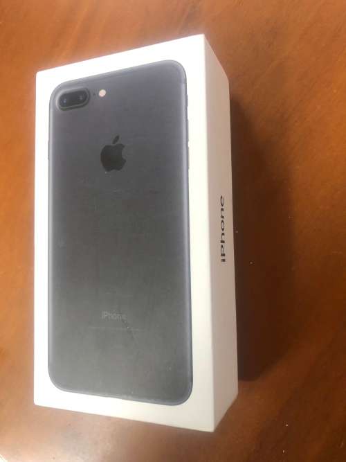 Apple iPhone 7 Plus 32GB Matte Black (Excellent condition with charging cable and box)