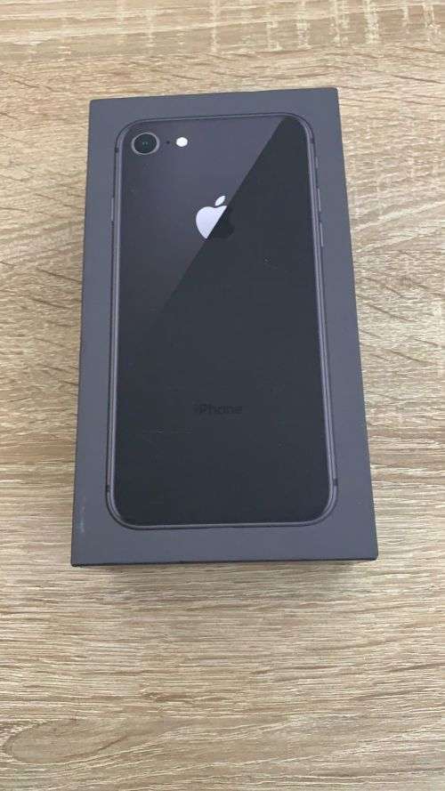 Apple iPhone 8 64GB Space Grey (Excellent condition with box and charger)