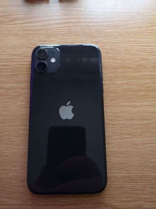 Apple iPhone 11 64GB Black (Excellent condition with charger)