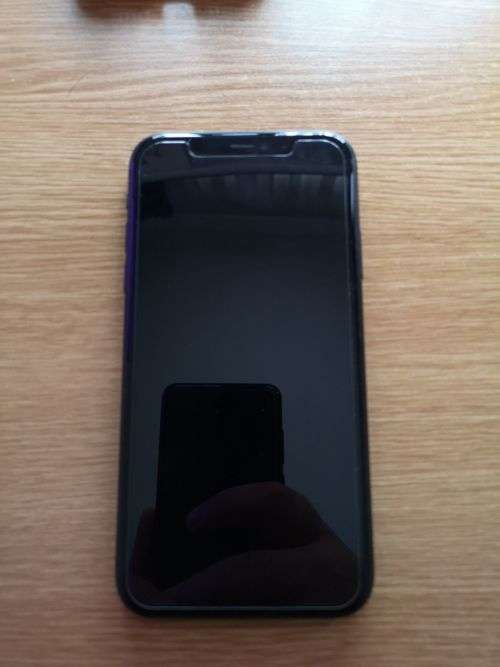 Apple iPhone 11 64GB Black (Excellent condition with charger)