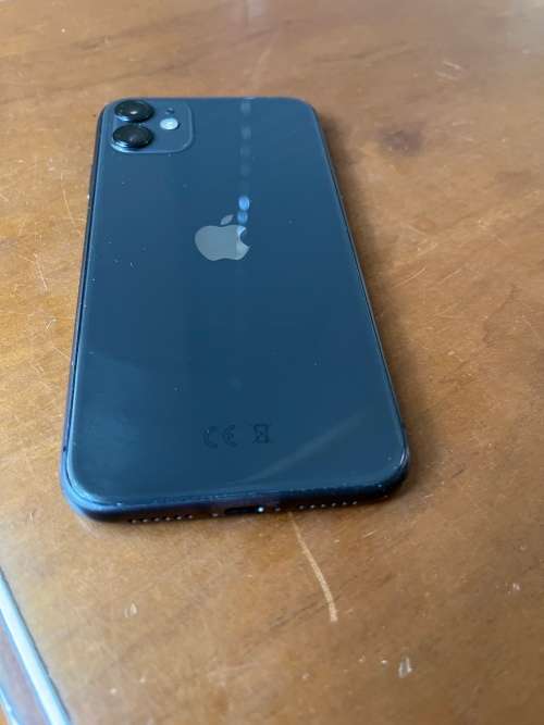 Apple iPhone 11 64GB Black 86% battery (Excellent condition with charger and cover - no face id)