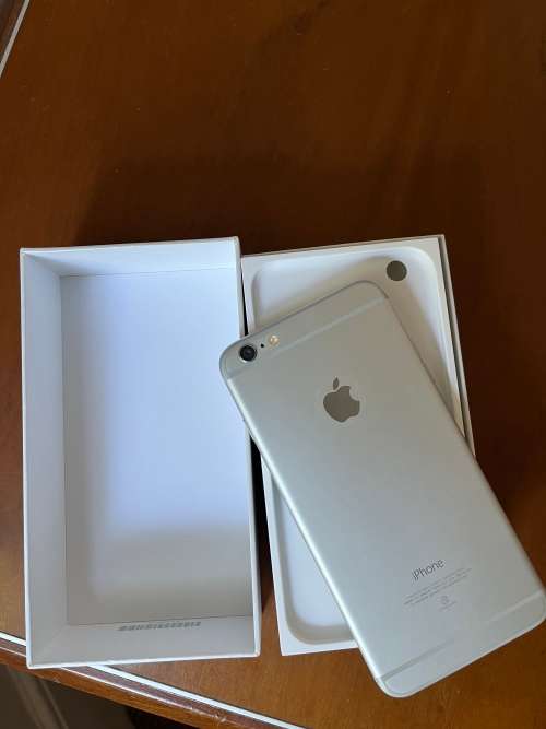 Apple iPhone 6 Plus 64GB Silver 81% battery(Very Good condition - cable, Airpods i12 + generic box)