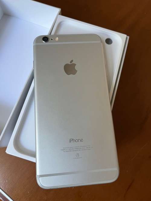 Apple iPhone 6 Plus 64GB Silver 81% battery(Very Good condition - cable, Airpods i12 + generic box)