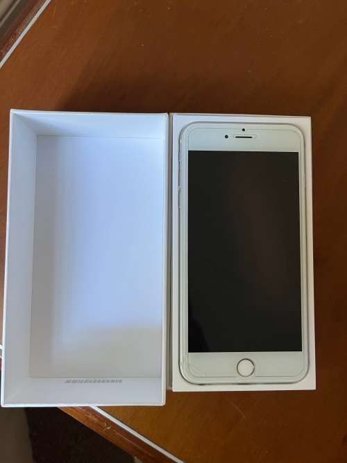 Apple iPhone 6 Plus 64GB Silver 81% battery(Very Good condition - cable, Airpods i12 + generic box)