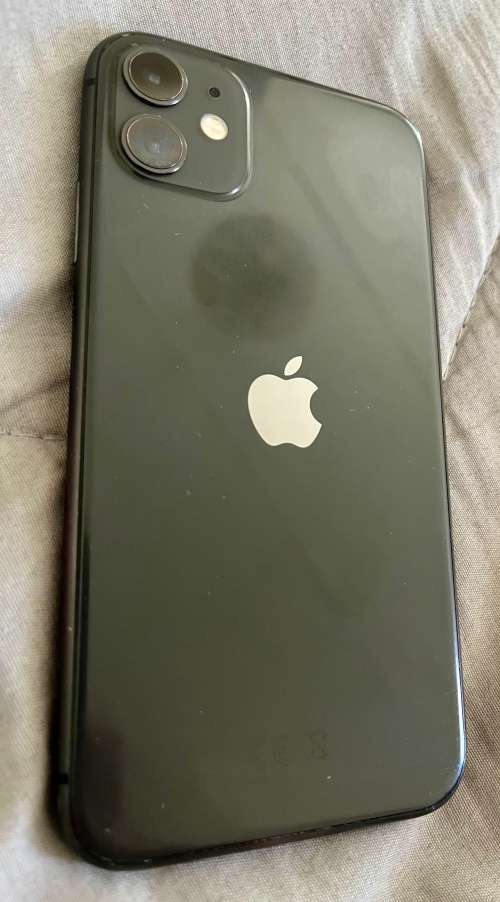 Apple iPhone 11 64GB Black 86% battery (Excellent condition with charger and cover - no face id)