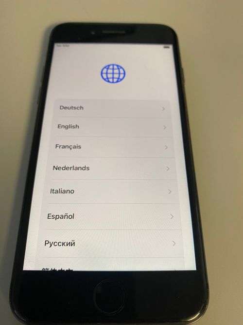 Apple iPhone 8 64GB Black (Very good condition with charger)