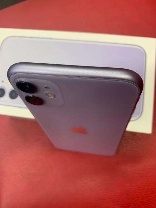 Apple iPhone 11 64GB purple (Excellent condition with box, charger  - 15 day guarantee)