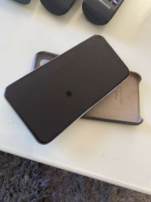 Apple iPhone X 64GB silver  battery 84%(very good condition with charger - no Face ID )