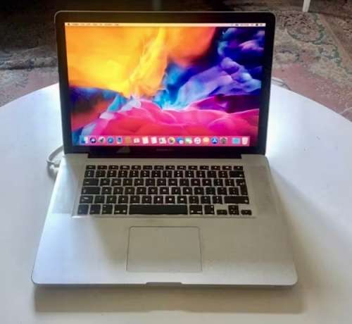 MacBook Pro 2010 1TB 15 Core i5 (good condition, must be plugged in)