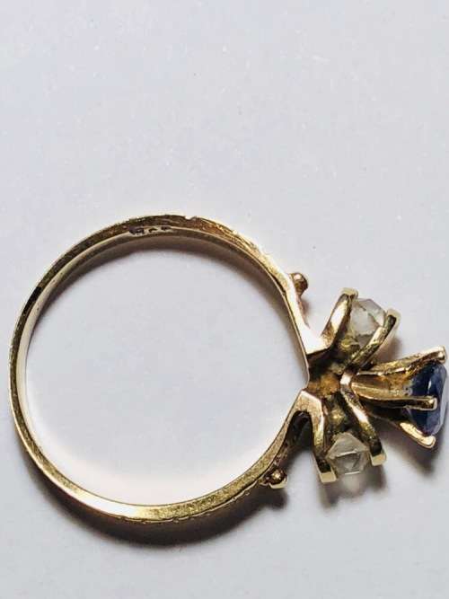 Ladies Tanzanite diamond ring