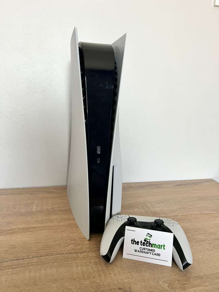 PlayStation 5 + Controller