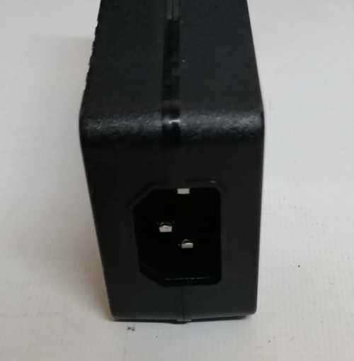 19` LED HDMI Monitor 12V and 220V with audio and hdmi, VGA , AVI input