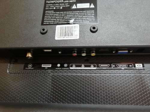 19` LED HDMI Monitor 12V and 220V with audio and hdmi, VGA , AVI input