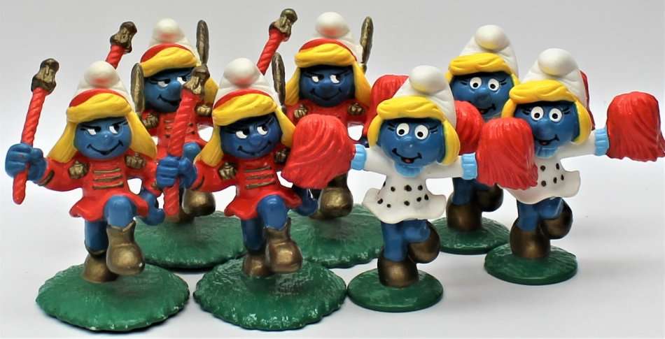 46x McDonalds Smurfs Plus 3x Houses incl 3x SCARCE Happy Meal Smurfs