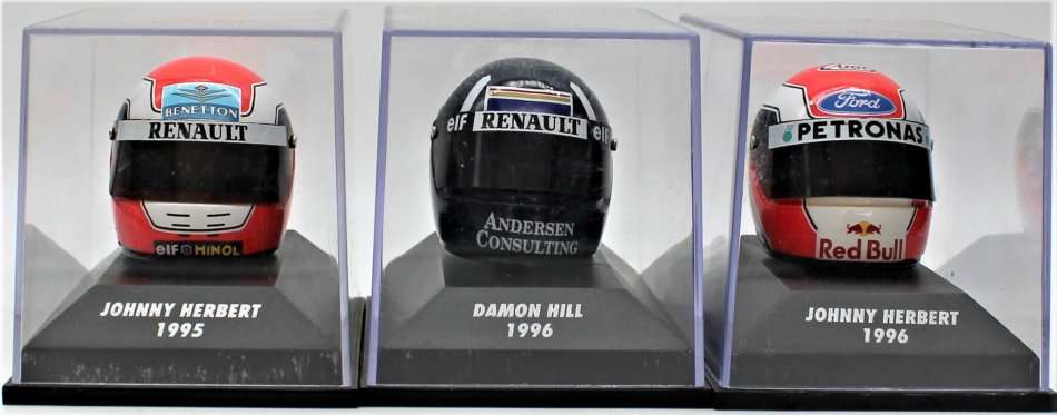 MiniChamps - 3x Formula 1 Driver Helmets in Display - Johnny Herbert & Damon Hill - 1995, 1996
