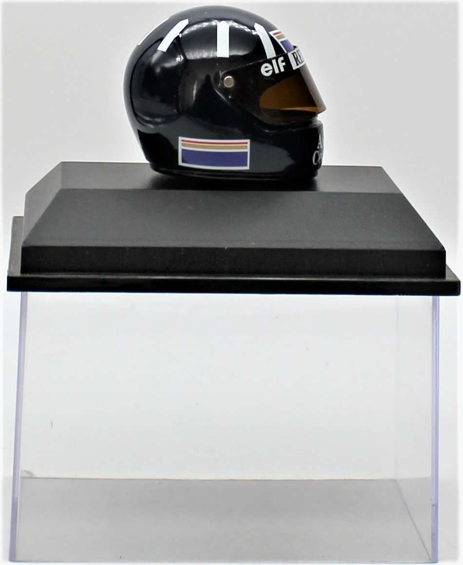MiniChamps - 3x Formula 1 Driver Helmets in Display - Johnny Herbert & Damon Hill - 1995, 1996