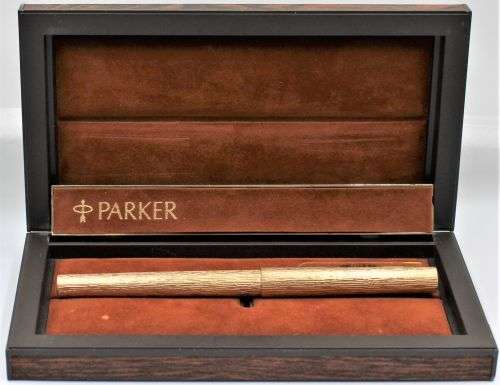Very Collectable - Parker 105 - Gold-Rolled Bark Finish Ballpoint Pen - 1979-1982 - Boxed