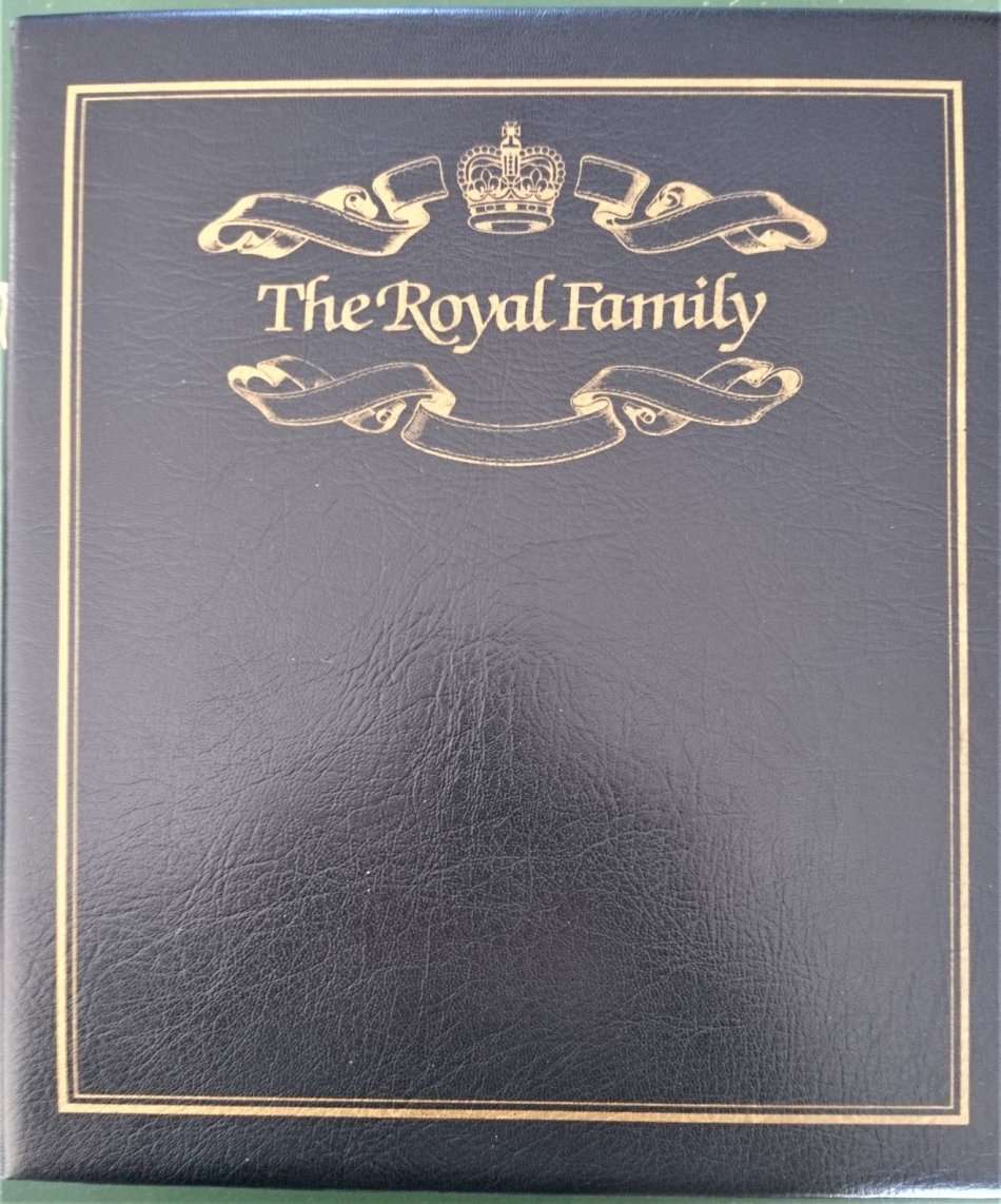 Album - Queen Elizabeth II's 95th Birthday - Incl. 6 Coin Covers & Silver Coin Proof Certificate