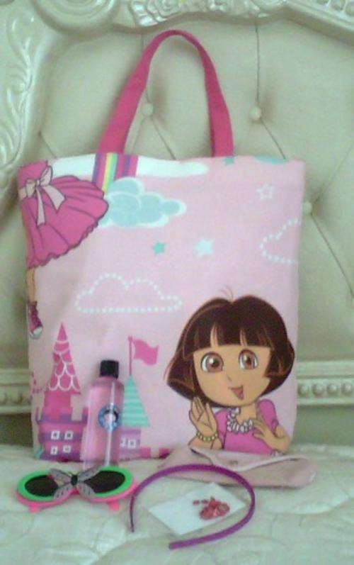 DORA Tote Bag with lots of Freebies. Make a great gift!!. Give away on R1 Auction!!